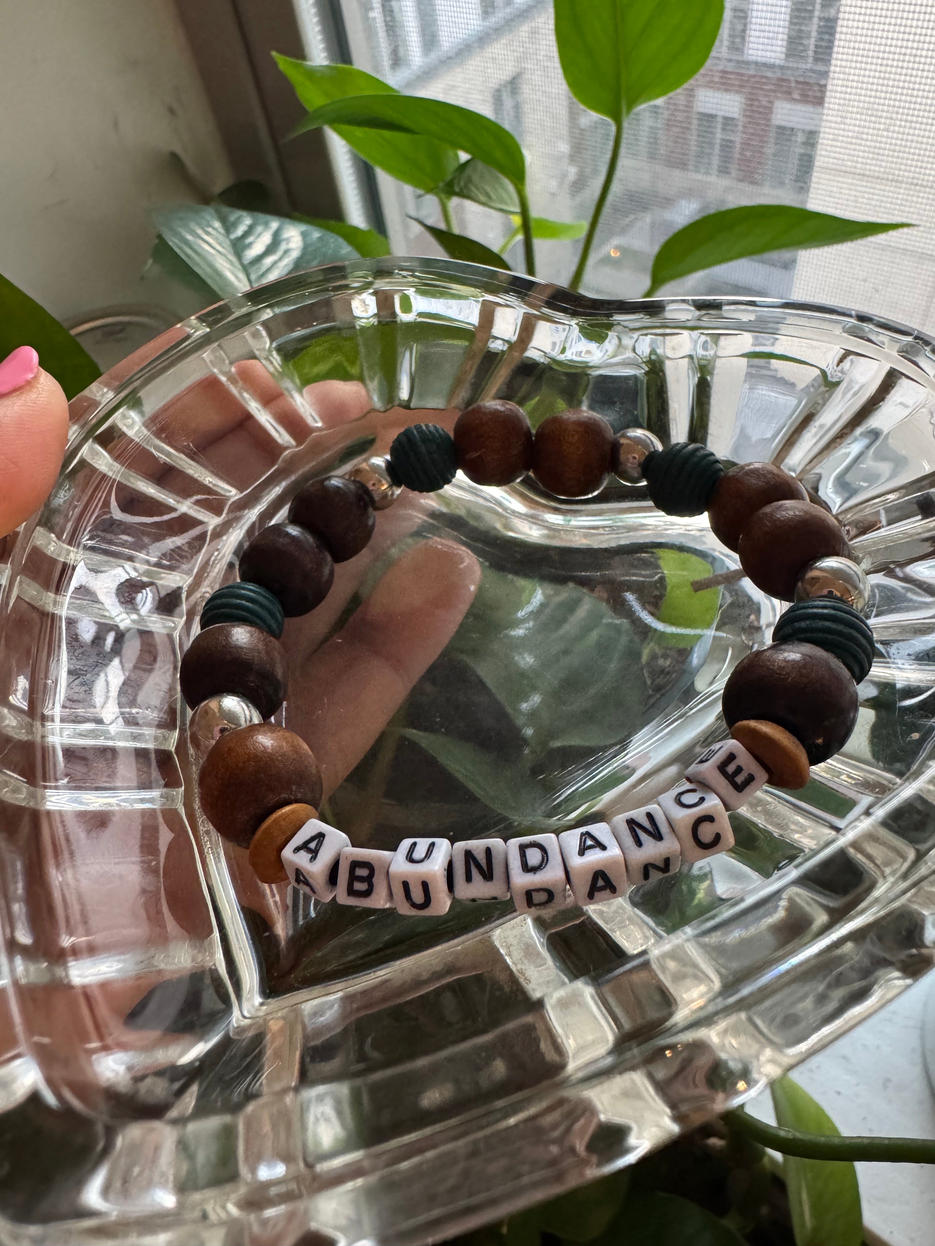 “abundance” Wooden Affirmation bracelet