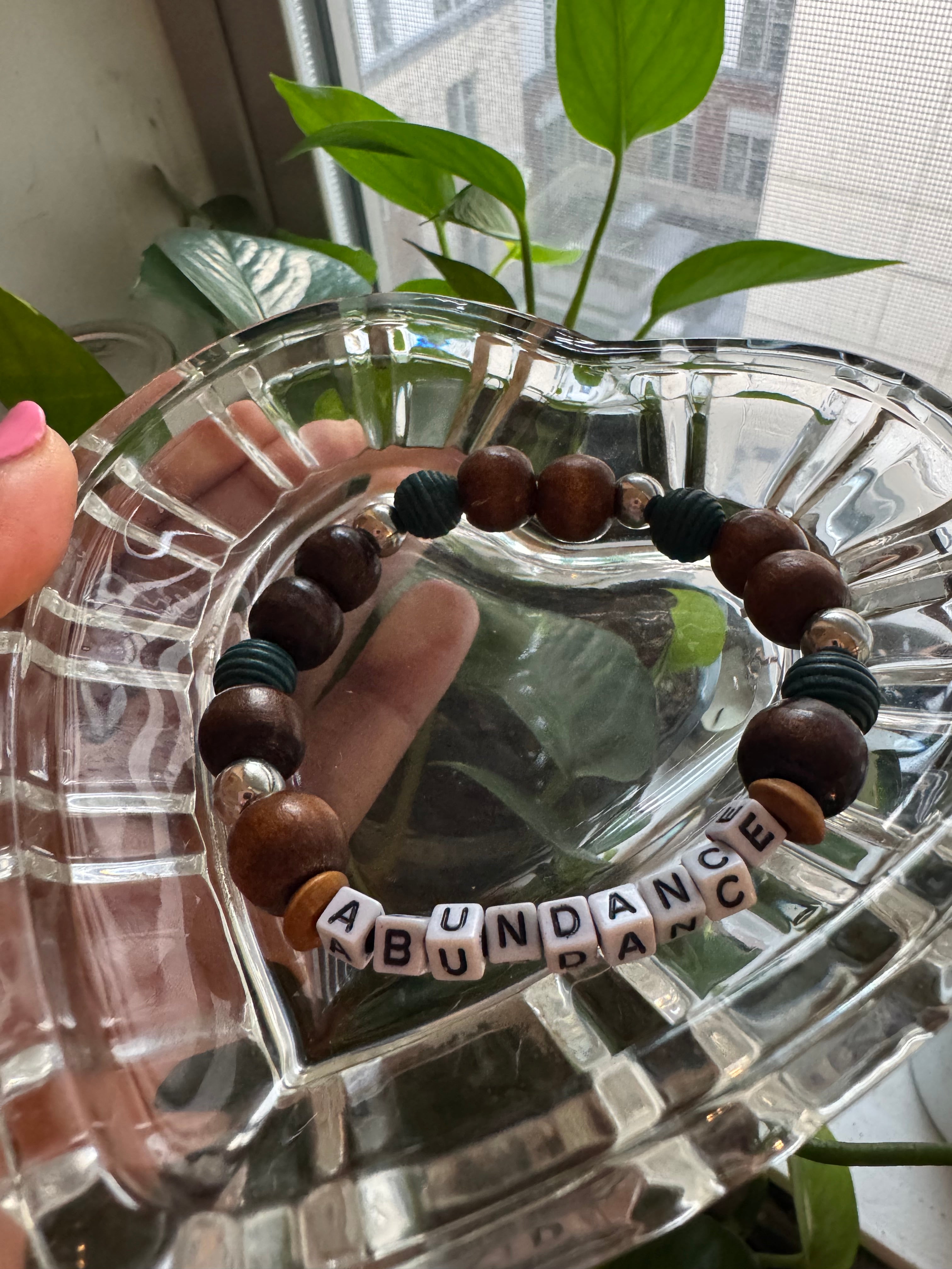 “abundance” Wooden Affirmation bracelet