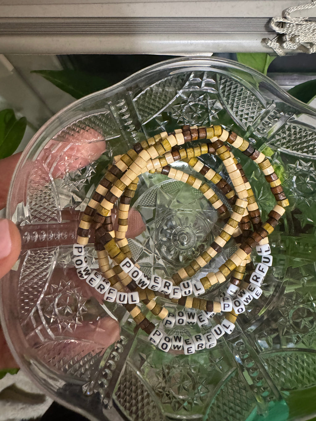 “powerful” Wooden Affirmation Bracelet (men’s size)